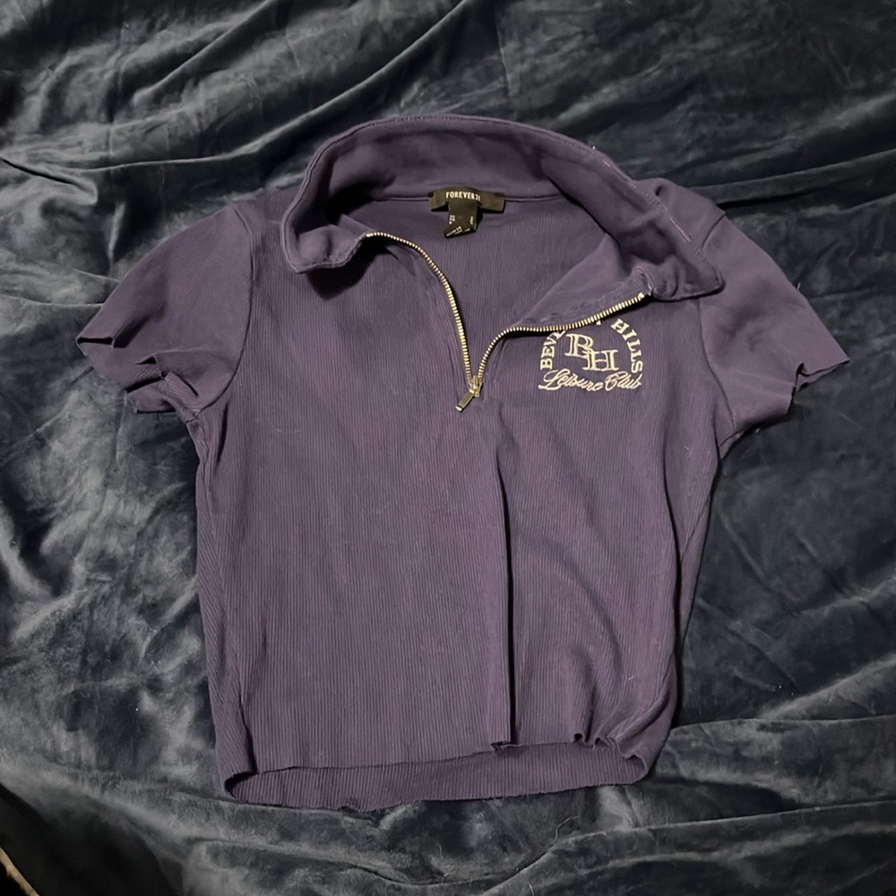 cropped collar shirt